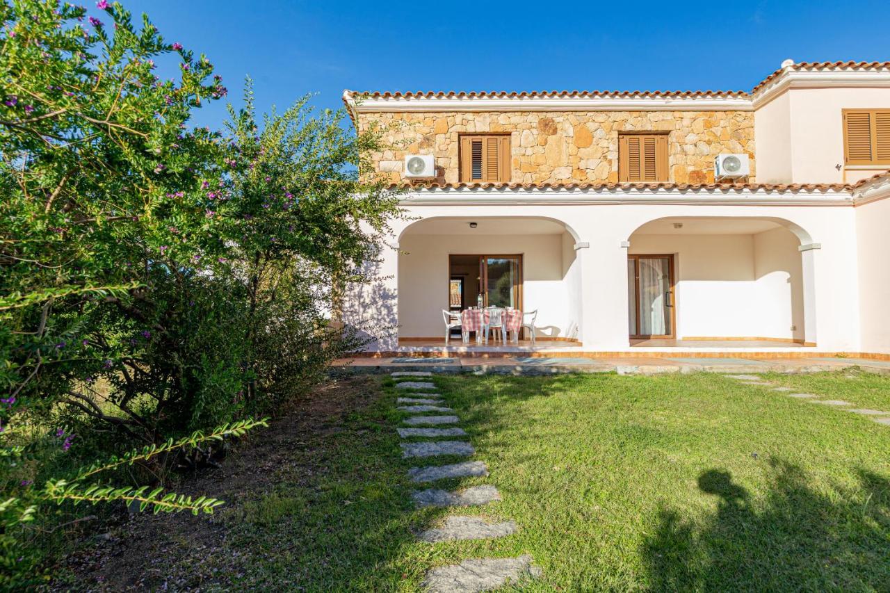 Appartamento Sette Posti Vicino Al Centro Di San Teodoro San Teodoro  Exterior photo